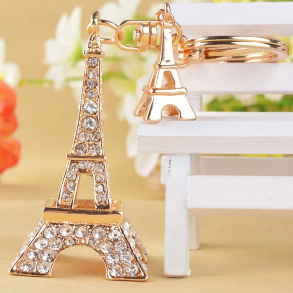 Eiffel Tower purse/bag charm Keychain with Crystals nwt